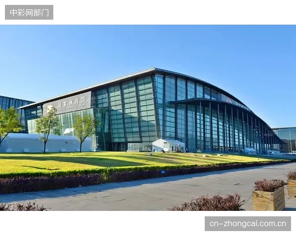 国家体育馆（冰之帆）2026翻新工程交付，华体机器人流体施工技术确保了毫米级涂层均匀度